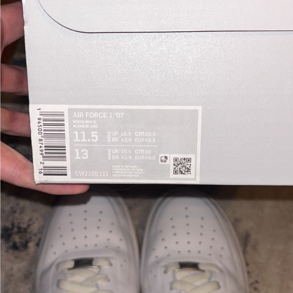 White Nike Air Force 1’s - Picture 5 of 5